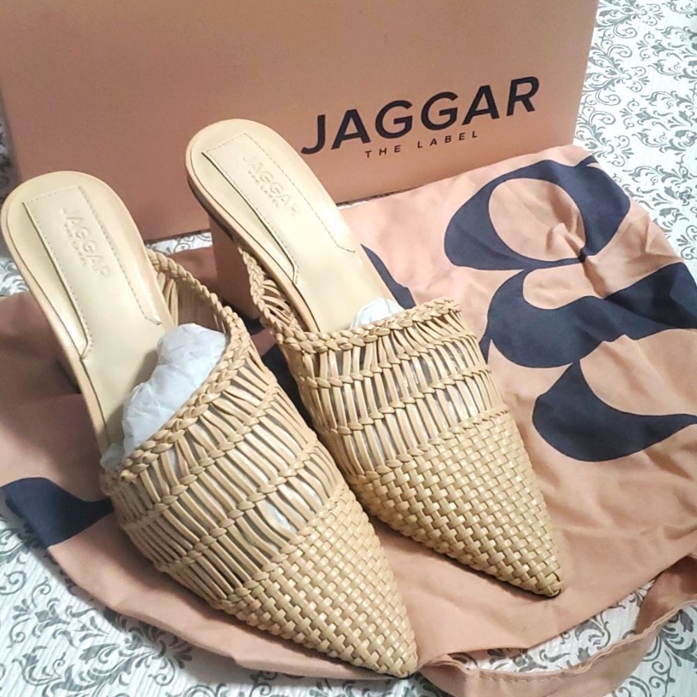 Jaggar the Label Ivory Chunky Heel Shoes NIB Size 7